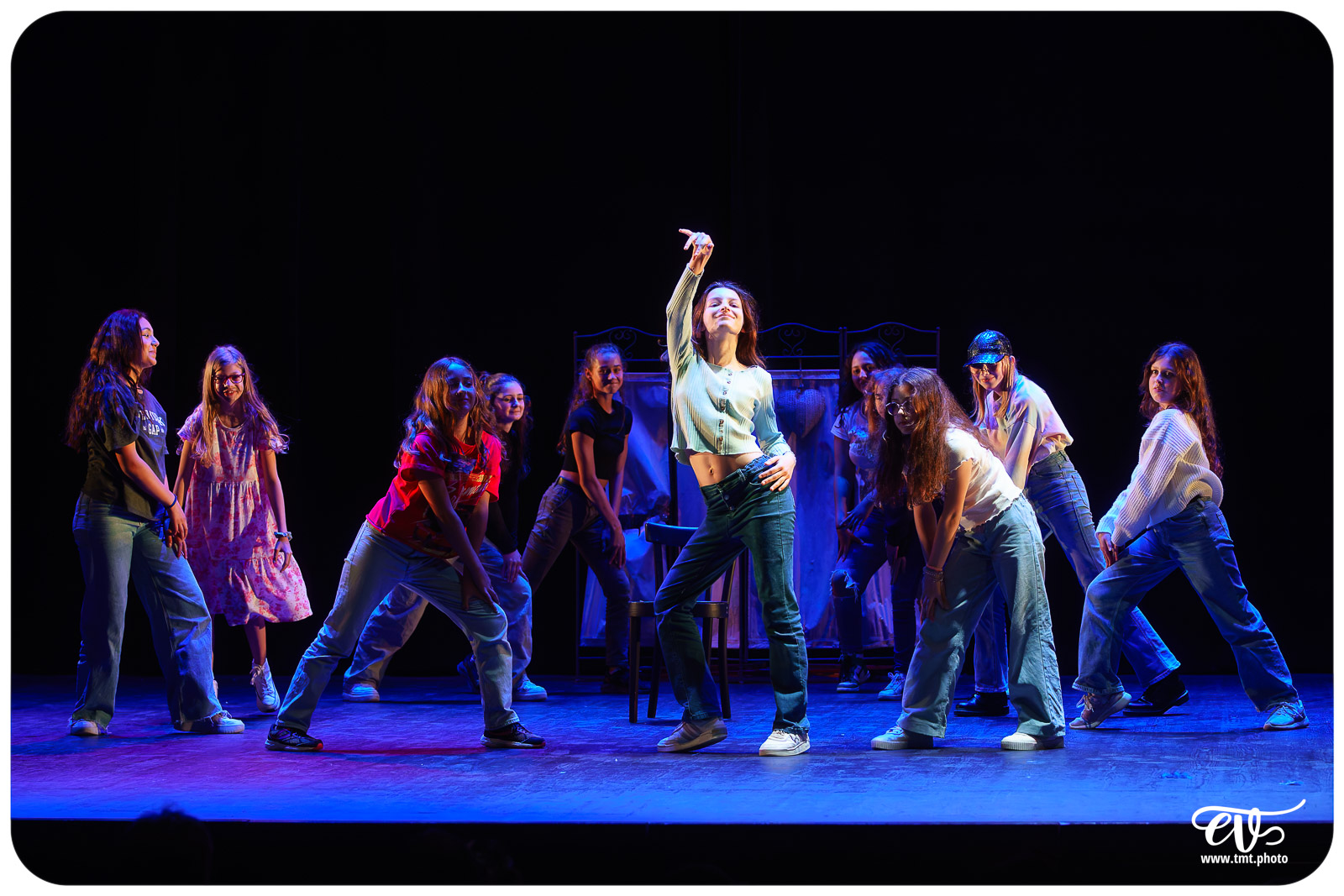 LES FEMMES SAVANTES (COLLÈGE FOCH)